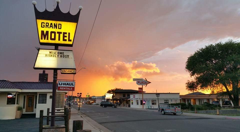 Grand Motel Вильямс Экстерьер фото